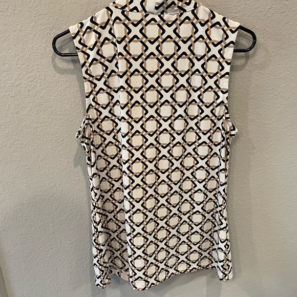 EUC Banana Republic Medium tank top with knot v neck. Cream with black and gold - Picture 2 of 3